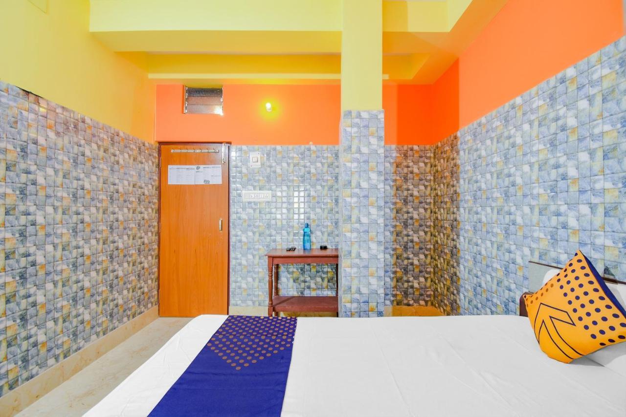 Oyo 74542-阿喇夫酒店 Jādabpur 外观 照片